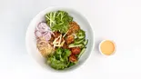 トムヤムチキンサラダ丼（パクチリ）