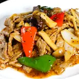 牛肉と黒胡椒炒め(中華料理錦楽軒)