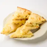 チーズナン Cheese Naan（バスナ）