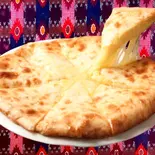 チーズナン Cheese Naan（CURRY KING KOKUBUNGI）