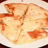 チーズナン Cheese Naan(アジアンスパイシーレストラン&バー マイティー)