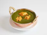 ほうれん草チキンカレー(sag chicken)（デリーナマステ）