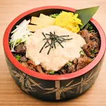 和牛焼肉とろろ丼（やじきたキッチン）