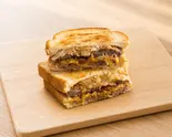 ダブルパティメルト DOUBLE PATTY MELT（【アメリカンホットサンド】GUILTY SAND）
