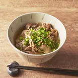 出汁を効かせた肉吸い(お肉90g)（大阪名物！肉吸い「千日屋」 三宮南店）