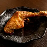 ひな鳥のオーブン焼き（酒と肴 めから鱗）
