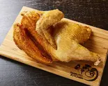 【小樽名物】若鶏半身揚げ(なるとキッチン 五反田店)