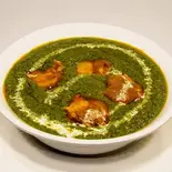 サグチキンカレー(Sag chicken)（亜細亜食堂ミルチ 生田店）