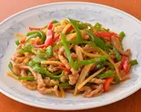 ピーマンと豚肉細切り炒め（春天酒坊）