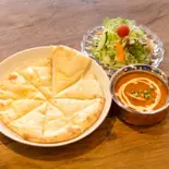 Fセット バターチキンカレー チーズナンかチョコレートナン サラダ付（TAREMAM）