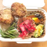 ひよこのお野菜重ね煮メンチカツごはん（ひよこのカフェハウス）