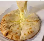 チーズナン(アジアンレストラン&バー リトルヒマラヤ)
