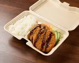 メンチカツ弁当（ニュー喫茶ぷらざ）