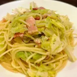 ベーコンと季節野菜のペペロンチーノスパゲッティ（Kitchen＆bar いのせんと）