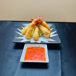 エビの揚げ春巻き(5ps) DEEP FRIED SHRIMP SPRING ROLLS（ロイヤルキッチン アジアンダイニング＆バー）