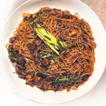 お盆ジャージャー麺 Bon Festival "Ja-ja-men" Noodles(肉&麺)