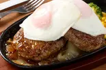 ダブル月見ハンバーグBOX Double Fried Egg Hamburg（肉屋のハンバーグ＆ガーリックライス MAX GRILL 福岡薬院店）