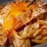 カルビ焼うどん（鉄板焼 焼きうどん 伊鉄）