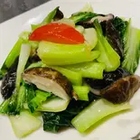 チンゲン菜と椎茸のニンニク炒め（China Dining あRaま 神楽坂）