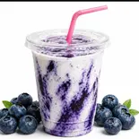 ブルベリーラッシーBlueberry Lassi（インド＆タイ料理スマイル Indian ＆ Thai restaurant ＆Bar~Smile）