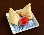 13.サモサ Samosa(2P)(Asian Restaurant Ever Green)