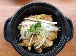 秀麗豚のとろ焼豚丼 Grilled pork bowl（フェアトレード珈琲院）