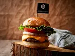 チェダーチーズバーガー（淡路島バーガー鶴見店）