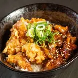 ホルモン＆昭和のかしわ揚げ丼（おでん×丼×逸品ありがたやぁ〜）