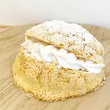 カリカリメロンクリーム（高級惣菜パン 田中惣菜店）
