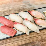 にぎり8貫中トロ入り（平戸こんね駒込店(■他業者(デリバリー)をご利用下さい■)）