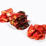 キムチの盛り合わせ（韓国家庭料理ジャンモ 聖蹟桜ヶ丘店）