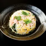 大葉鶏チャーハン Fried Rice with Chicken and Shiso Leaf（中華料理上海亭 木場店）