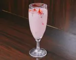 いちごラッシー Strawberry Lassi（まんぷくカレーライス屋両国店 Manpuku Curry Rice House Ryogoku）