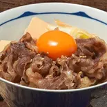 トリュフ香る和牛すき焼き丼(大)Truffle-scented Wagyu Beef Sukiyaki Bowl (large)(仙台ホルモン焼肉酒場ときわ亭高田馬場店)