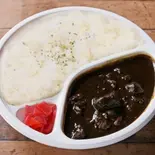牛すじゴロッゴロカレーライス（1ポンドのステーキハンバーグ タケル 日本橋オタロード店）