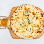 クワトロフォルマッジ（WINE＆PIZZA HACHI）
