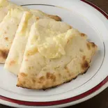 【ナン人気No.1！】チーズ ナン Cheese Naan（プラシッダタージ上野毛店）