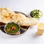 ナンorライスカレードリンクサラダセット Nan or rice curry drink salad set（サンライズアジアンダイニング＆バー）