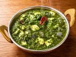 ほうれん草パニール Sag Paneer（インド料理 ハリパリワール西天満店）