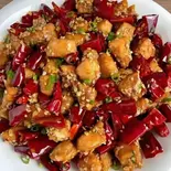 鶏肉と唐辛子の炒め(辣子鸡)（辛苑 上野店）