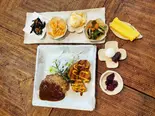 ハンバーグとヒレカツ弁当(花もも (はなもも))
