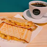 てりやきチキンとタマゴのホットサンド＆ドリンクセット（Coffee Shop伏見店）