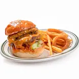 トリプルパティチーズバーガー（MARY BURGER 都立家政店）