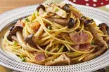豚トロと秋の味覚きのこ達の和風パスタ（肉ドコロ せい吾）