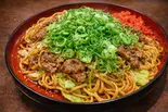 牛バラ使用！鉄板焼きそばコクうまソース（タコとハイボール 横浜杉田店）