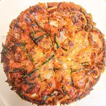 キムチ豚肉チヂミ Pork and Kimchi Pancake（味じまん）