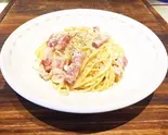 自家製パンチェッタのクリーミーカルボナーラ Creamy carbonara with homemade pancetta（コーデュロイカフェ 大名店）