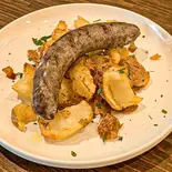 国産牛100%ソーセージ〜ポテトフライ添え〜（TRATTORIA TAPIRO）