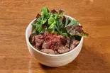 やみつき羊丼（THE SHED Espresso＆Wine）