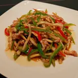 青椒肉絲（中華ビストロ享京味シャンジィンウェ）